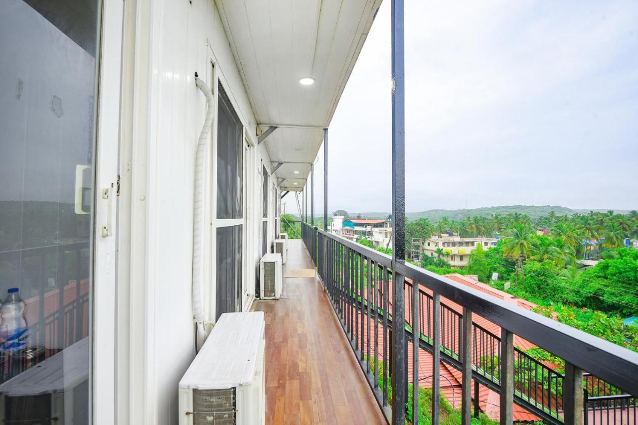 Fabexpress Vincy Palace, Mandrem Beach Hotel ภายนอก รูปภาพ